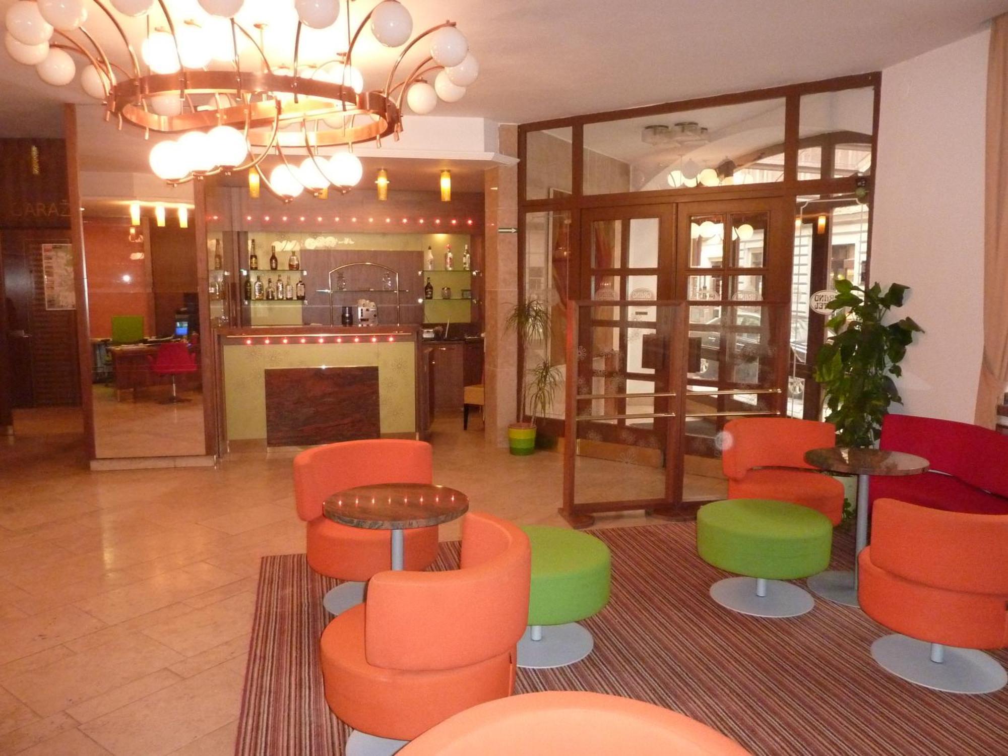 Grandhotel Garni ยีห์ลาวา ภายนอก รูปภาพ