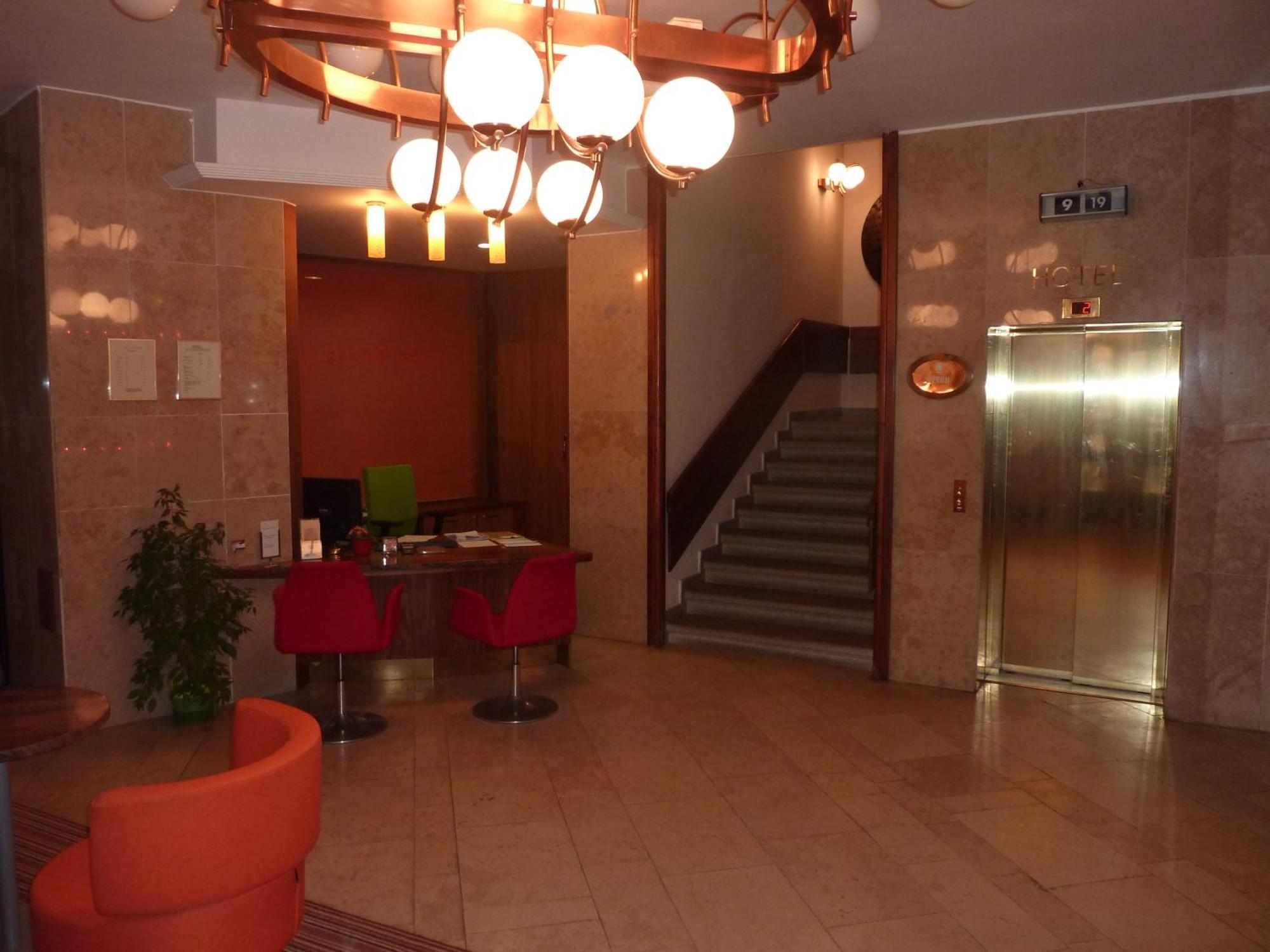 Grandhotel Garni ยีห์ลาวา ภายนอก รูปภาพ