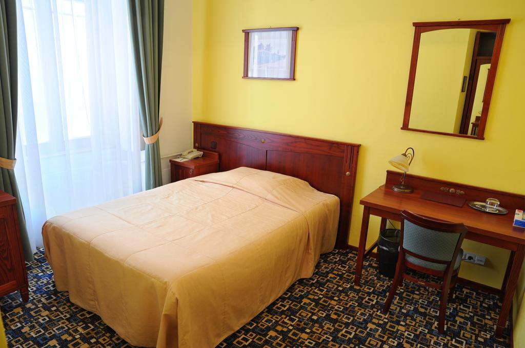 Grandhotel Garni ยีห์ลาวา ภายนอก รูปภาพ