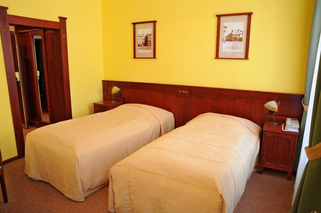 Grandhotel Garni ยีห์ลาวา ภายนอก รูปภาพ