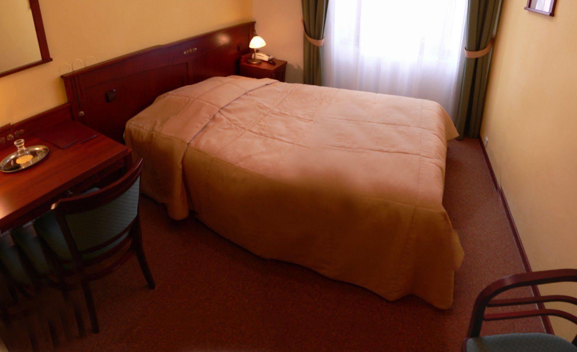 Grandhotel Garni ยีห์ลาวา ภายนอก รูปภาพ