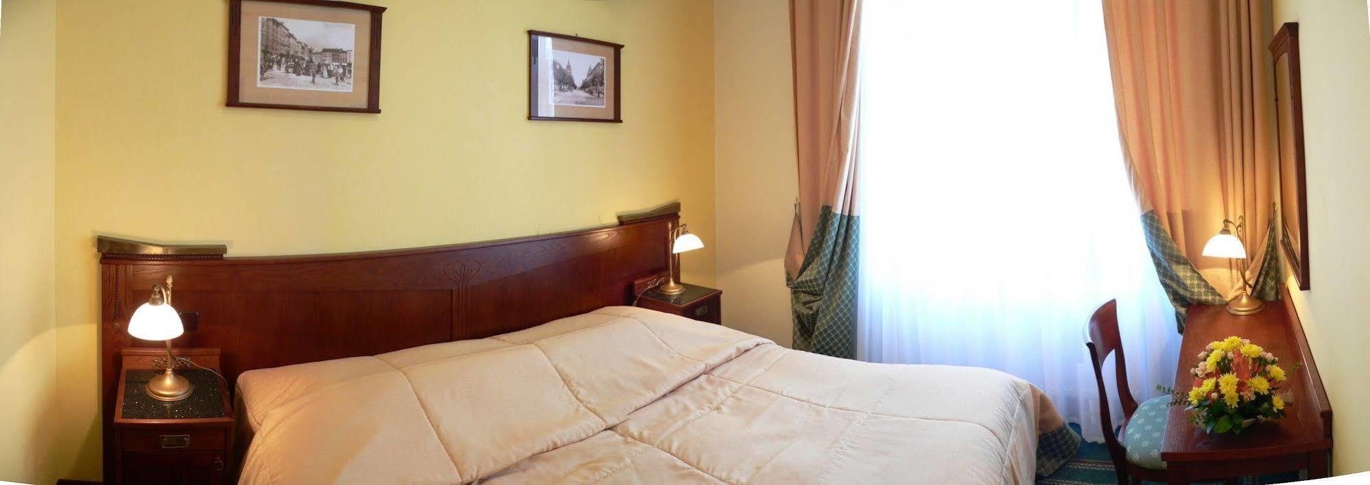 Grandhotel Garni ยีห์ลาวา ภายนอก รูปภาพ