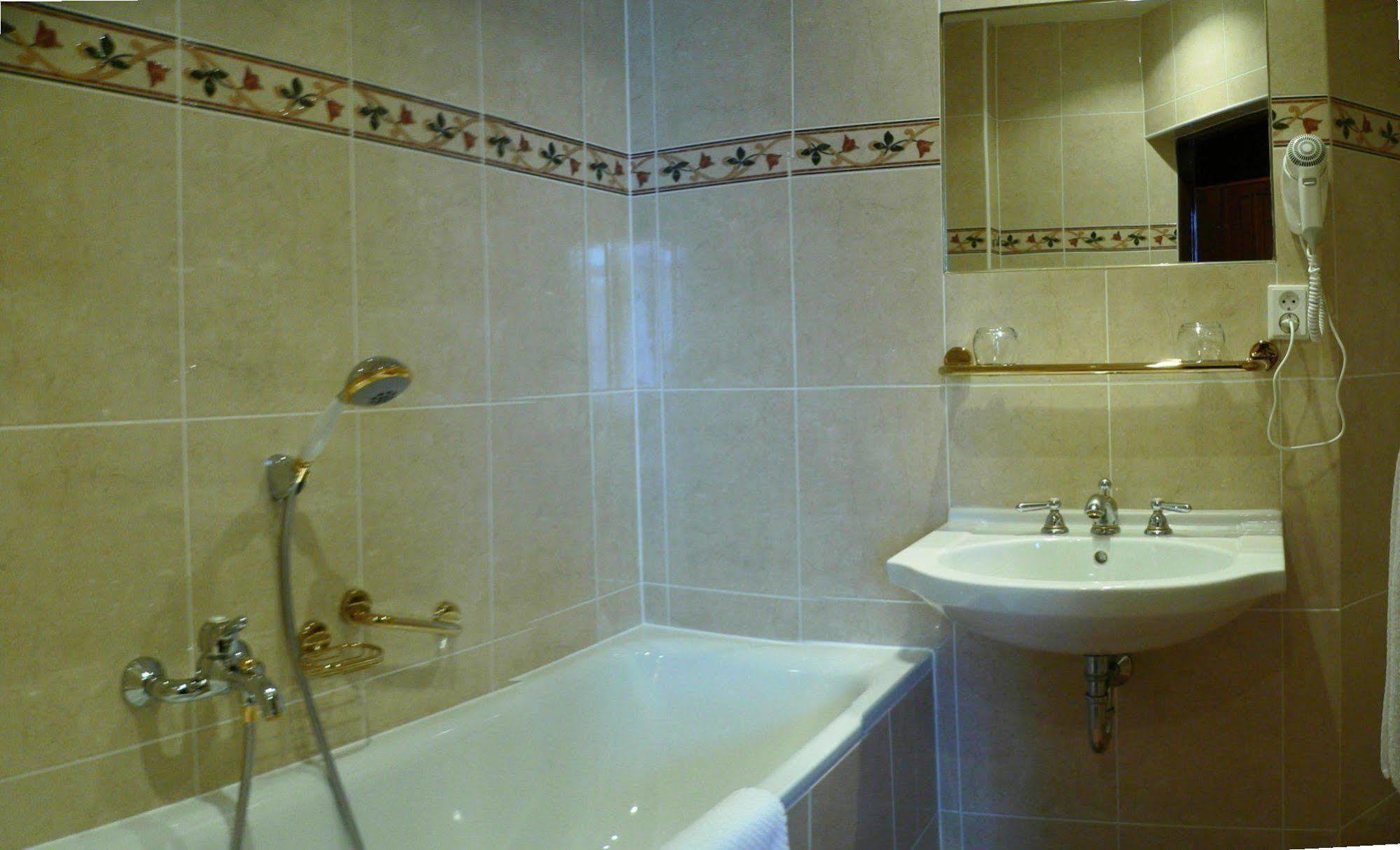 Grandhotel Garni ยีห์ลาวา ภายนอก รูปภาพ
