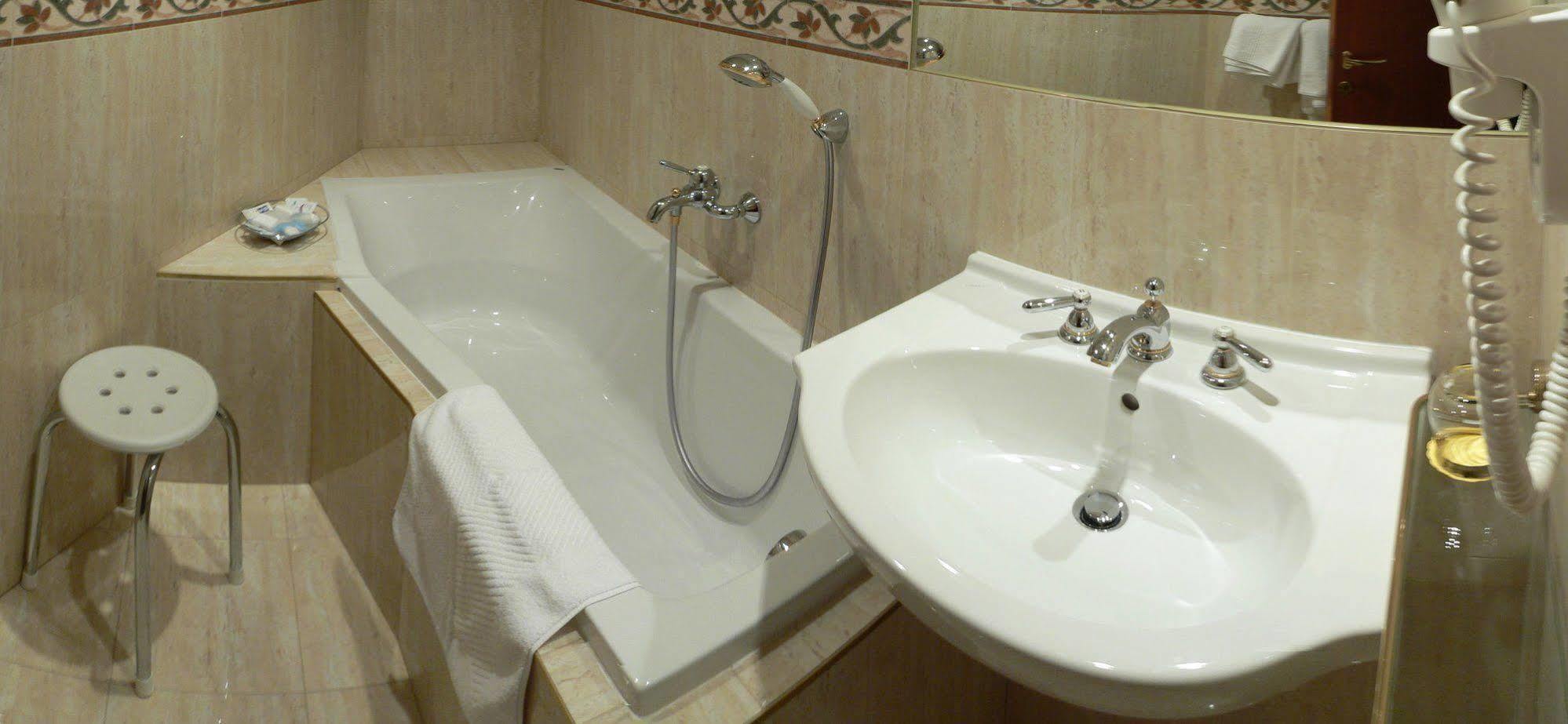 Grandhotel Garni ยีห์ลาวา ภายนอก รูปภาพ