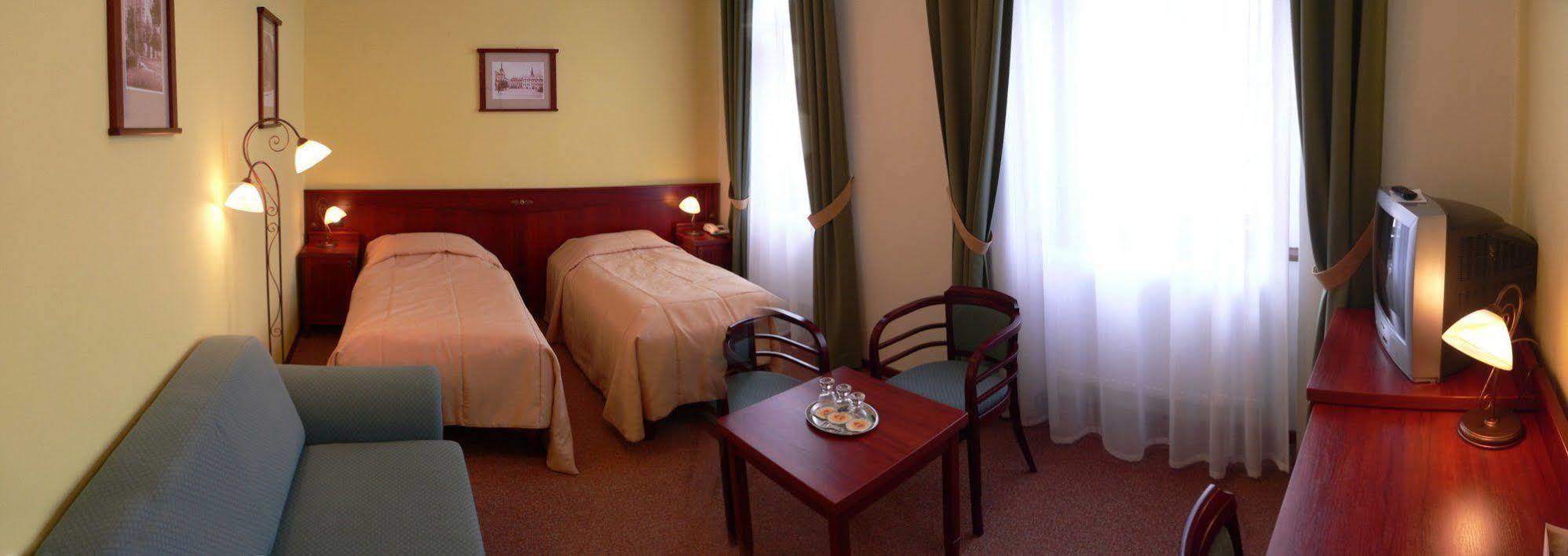 Grandhotel Garni ยีห์ลาวา ภายนอก รูปภาพ